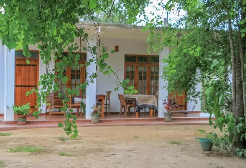 پانسیون Sigiri Lion Villa