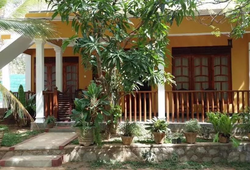 Majatalo Sigiri Regal Residence