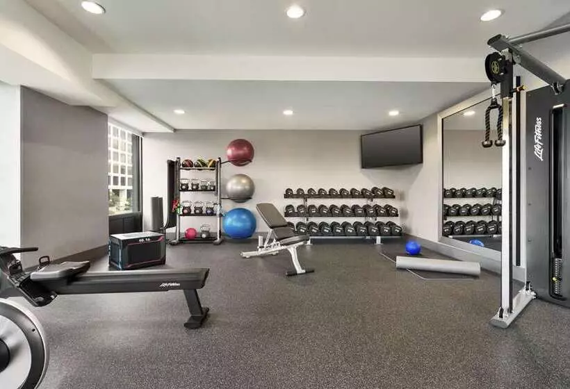 هتل Home2 Suites By Hilton Minneapolis University Area