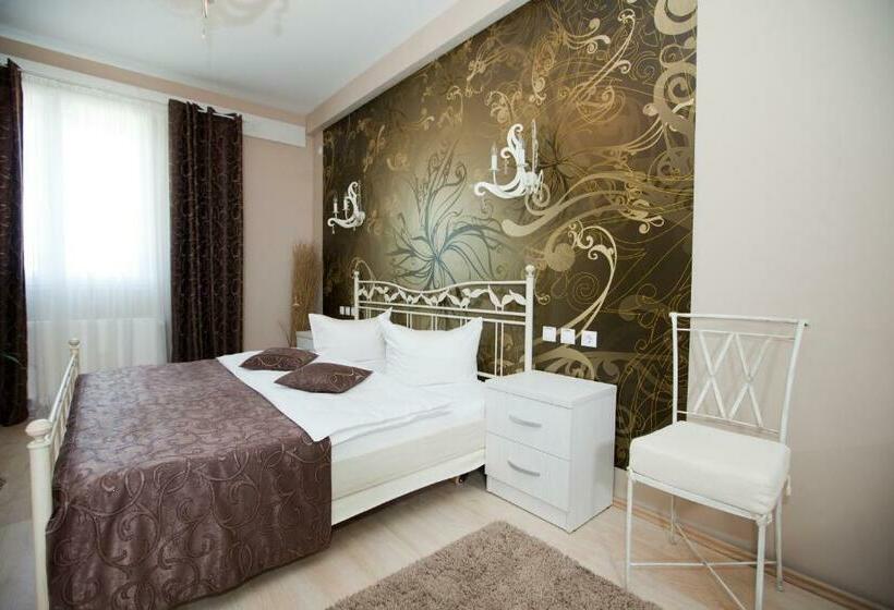 هتل Poarta Transilvaniei