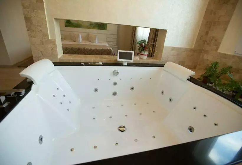 Hotelli Poarta Transilvaniei