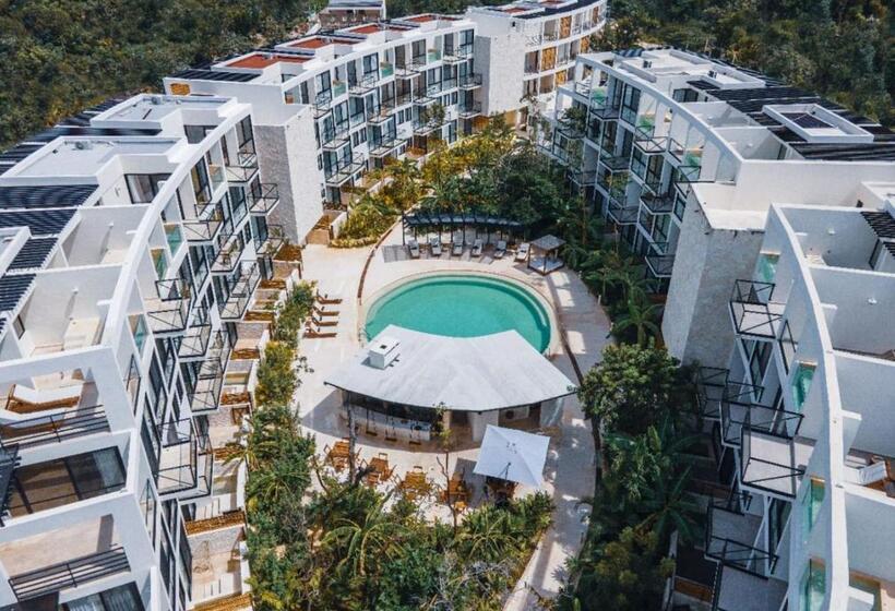 Resort The Waves Tulum By Bnb Experience