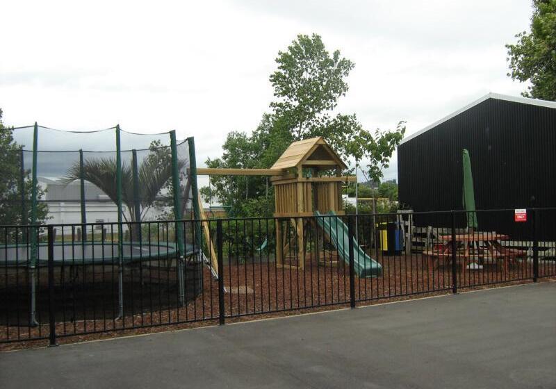 151 On London Motel & Conference Centre