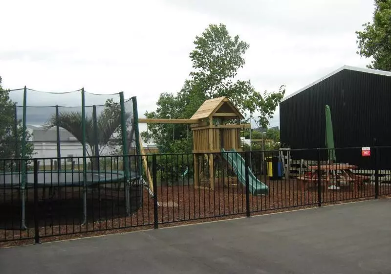 151 On London Motel & Conference Centre