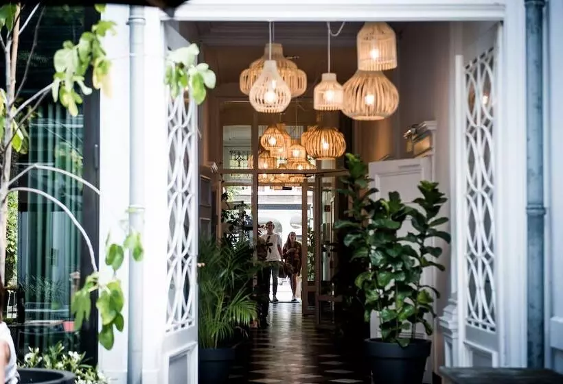 Fitz Roy Urban Hotel, Bar And Garden