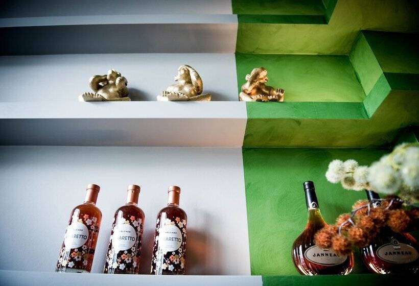 Fitz Roy Urban Hotel, Bar And Garden