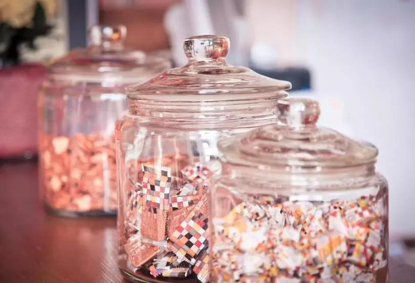 هتل Auberge Du Val Joli