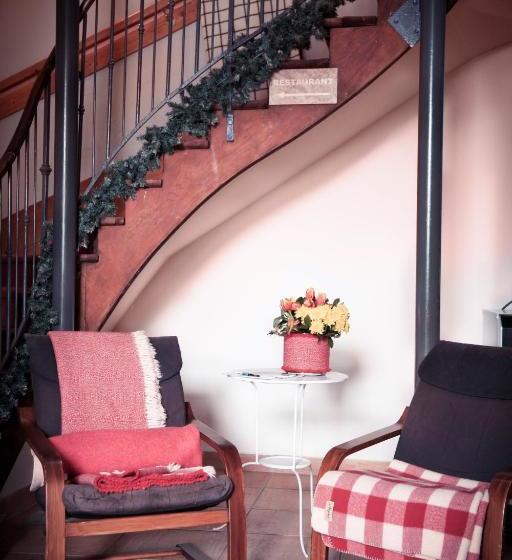 هتل Auberge Du Val Joli