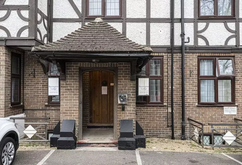 Hotel Barrington Lodge