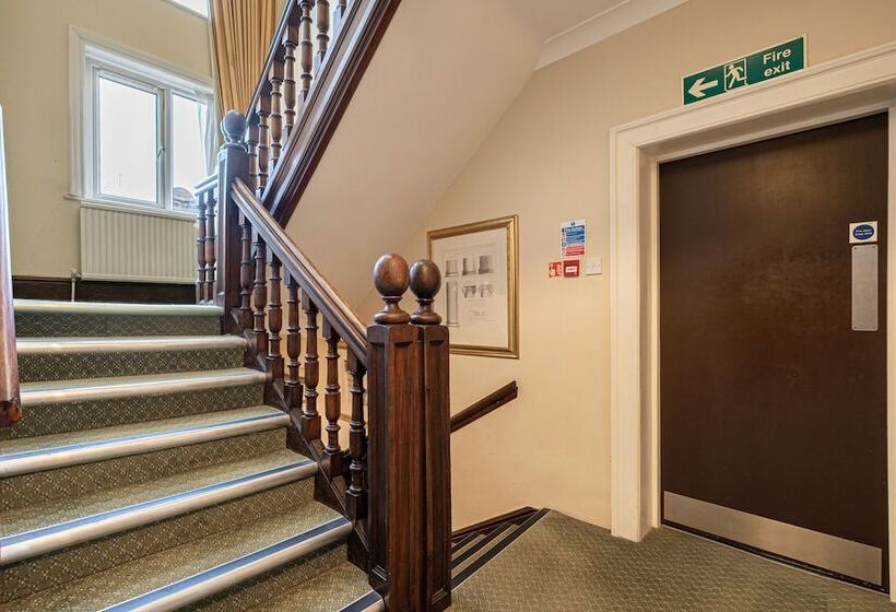 فندق Barrington Lodge