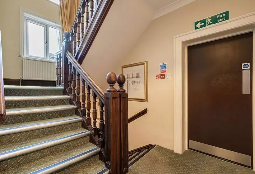 Hotel Barrington Lodge