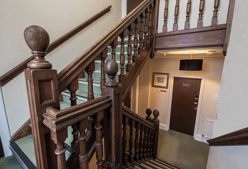 فندق Barrington Lodge