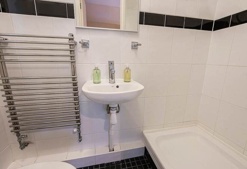 فندق Barrington Lodge