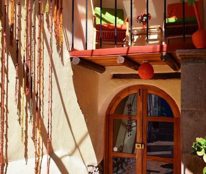 Hotel Casona Les Pleiades