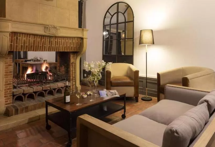 هتل Contact Hôtels Le Savigny & Spa