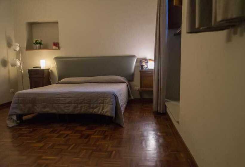 هتل Diana & Depandance