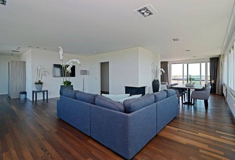 Fletcher Hotel   Restaurant Elzenduin