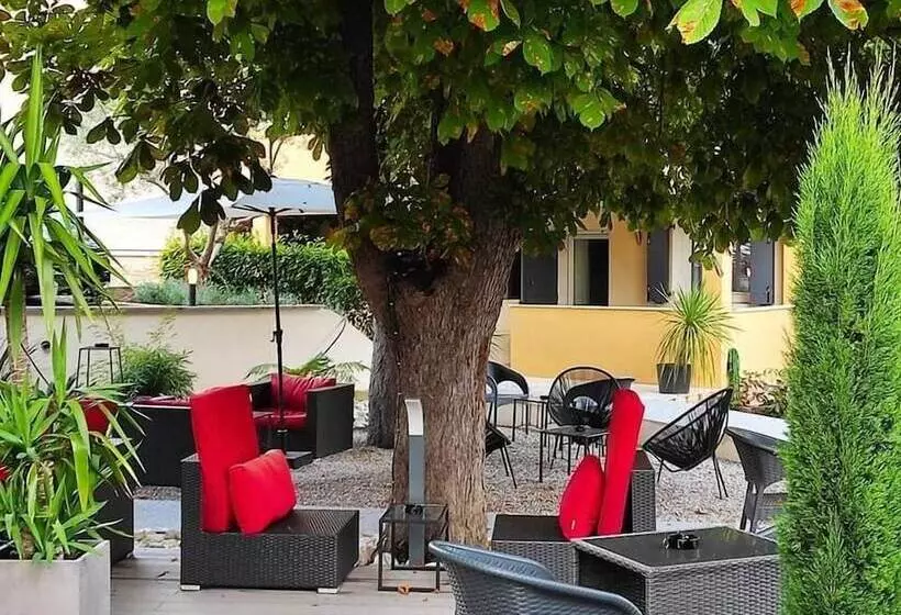 هتل Hôtel Spa Les Alpes