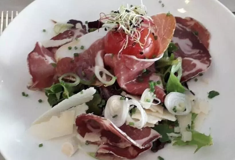 هتل Hôtel Spa Les Alpes