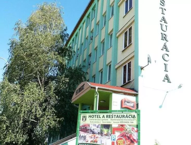 בית מלון כפרי Hubert Nove Zamky