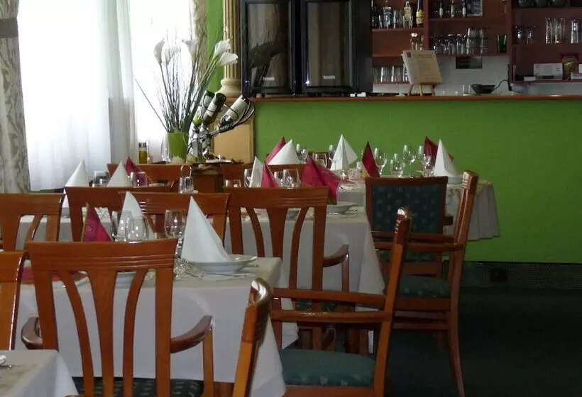 בית מלון כפרי Hubert Nove Zamky