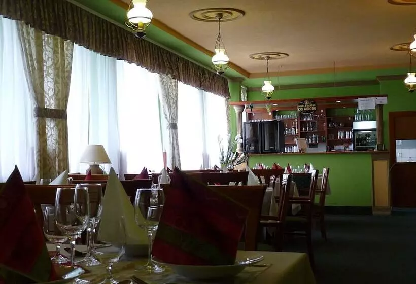 בית מלון כפרי Hubert Nove Zamky