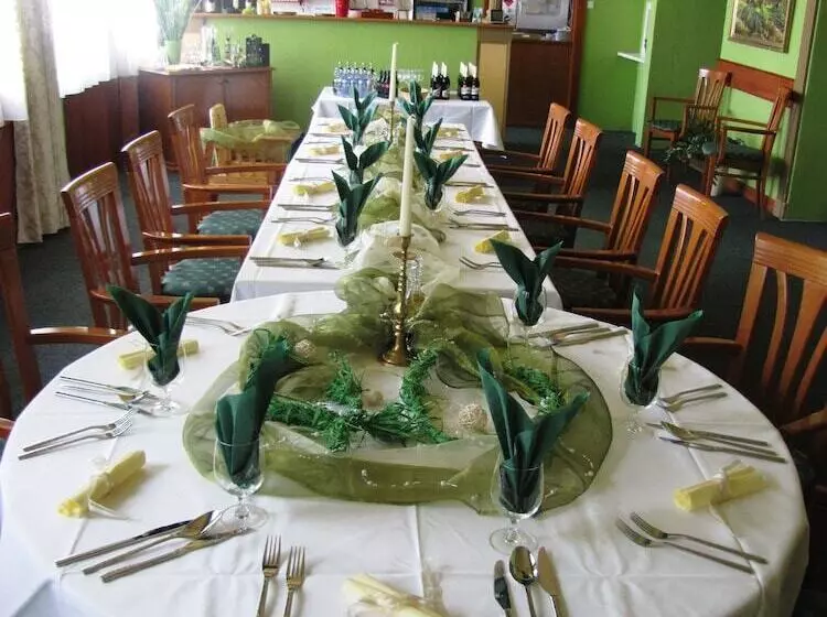 בית מלון כפרי Hubert Nove Zamky