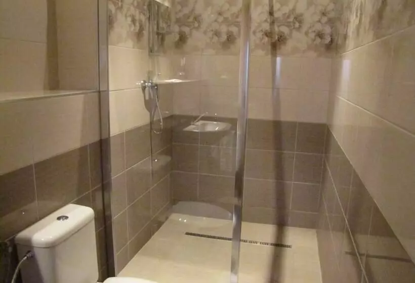 בית מלון כפרי Hubert Nove Zamky