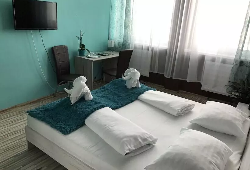 בית מלון כפרי Hubert Nove Zamky