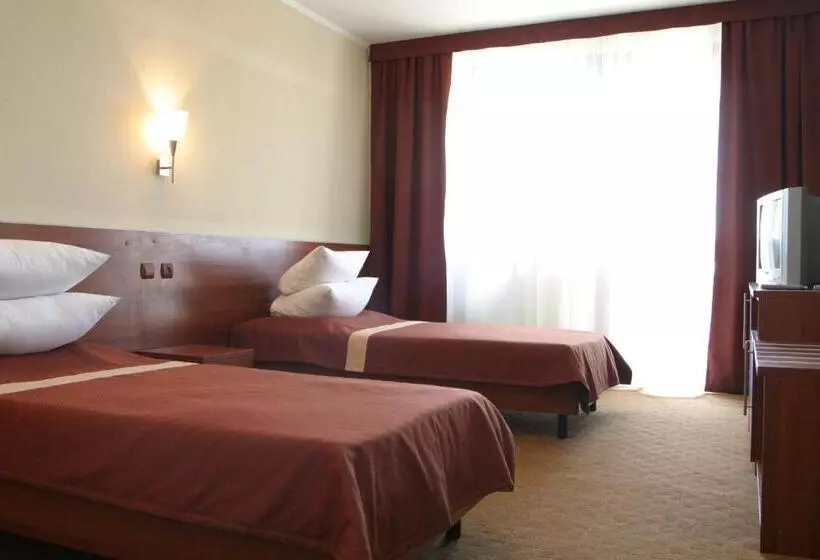 هتل Intourist Zakarpattia