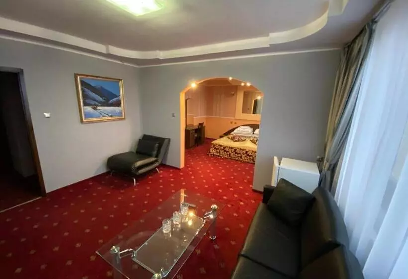 هتل Intourist Zakarpattia