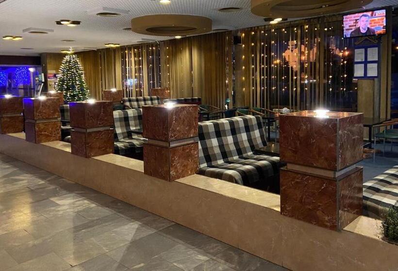 فندق Intourist Zakarpattia