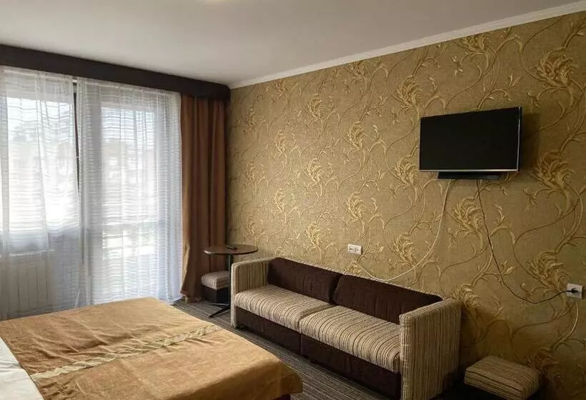 هتل Intourist Zakarpattia