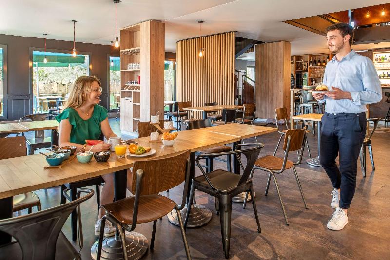 בית מלון כפרי Kyriad Laon