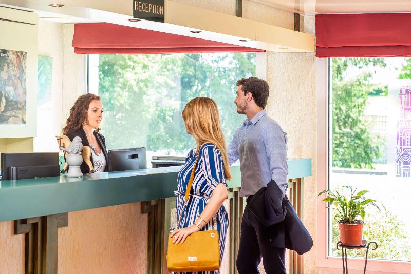 בית מלון כפרי Kyriad Laon