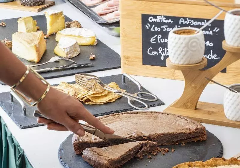 ホテル Kyriad Laon