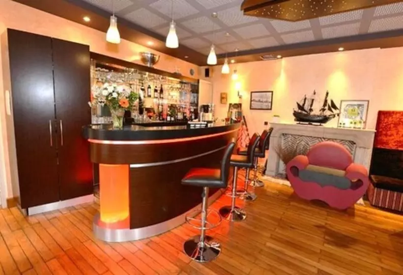 Hotel Relais De La Cote D Or