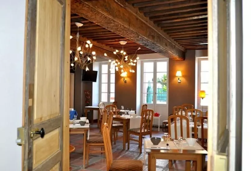 Hotel Relais De La Cote D Or