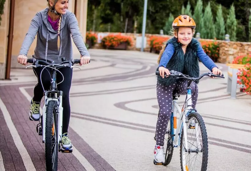 Szálloda & Medi Spa Biały Kamień