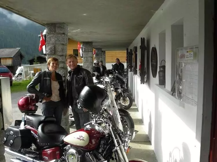 酒店 Restaurant Walliser Sonne