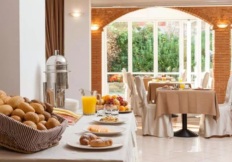 Savoy Palace Tonellihotels