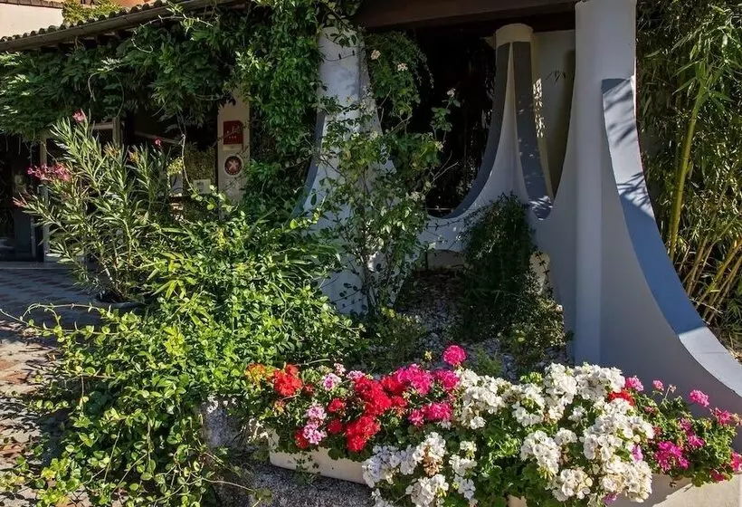 호텔 The Originals City, Hôtel La Siesta, Annonay Est