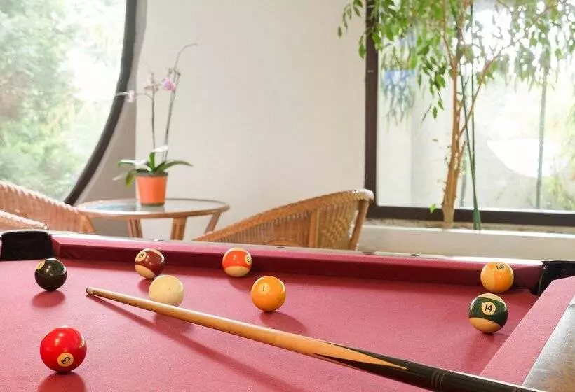 호텔 The Originals City, Hôtel La Siesta, Annonay Est