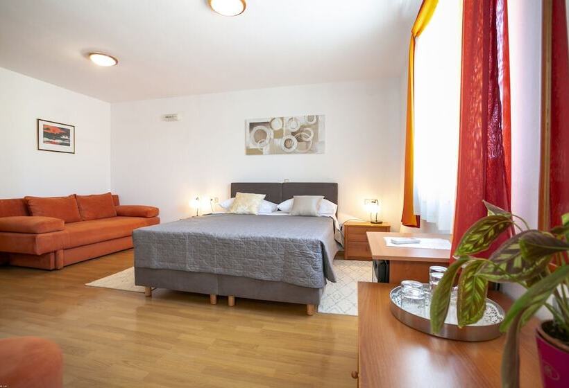 בית מלון כפרי Pansion Exclusive