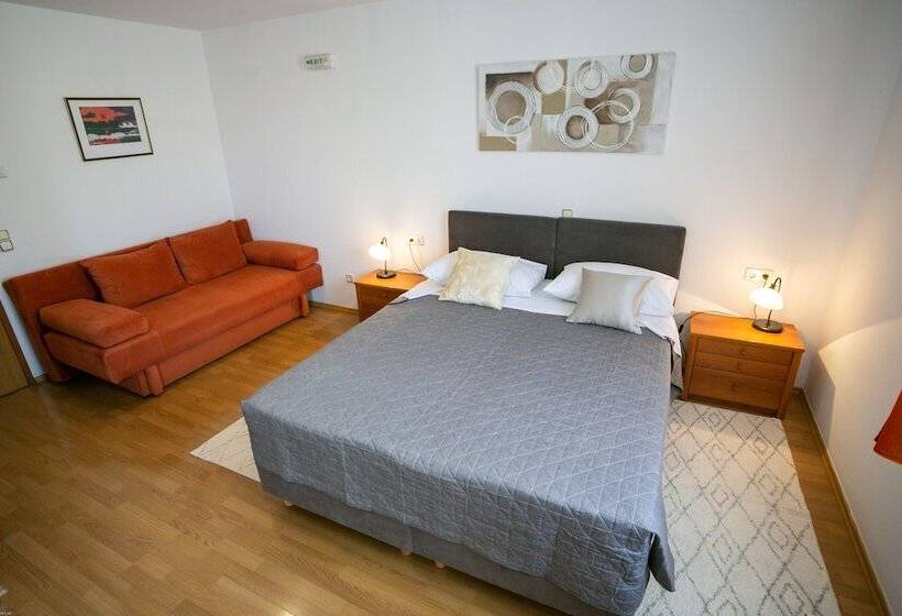 בית מלון כפרי Pansion Exclusive