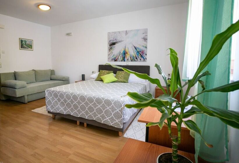 בית מלון כפרי Pansion Exclusive