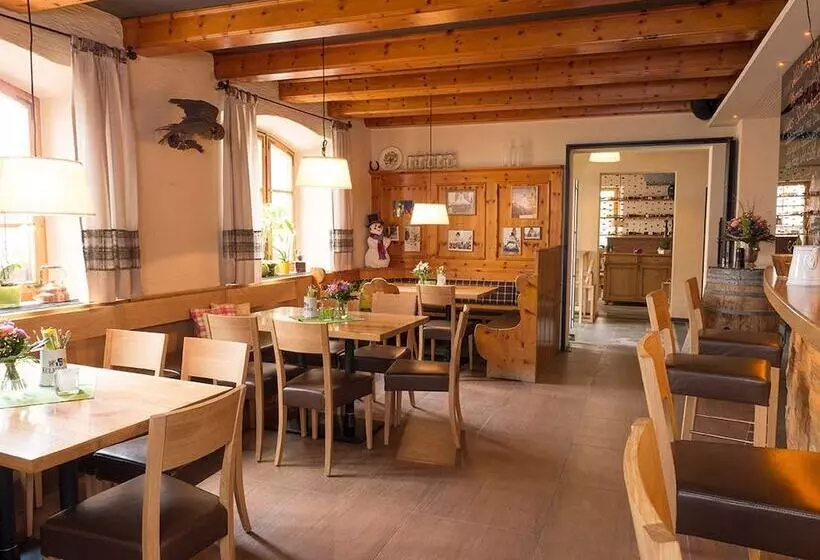 Пансион Gasthof Deutscher Adler Und Hotel Puchtler