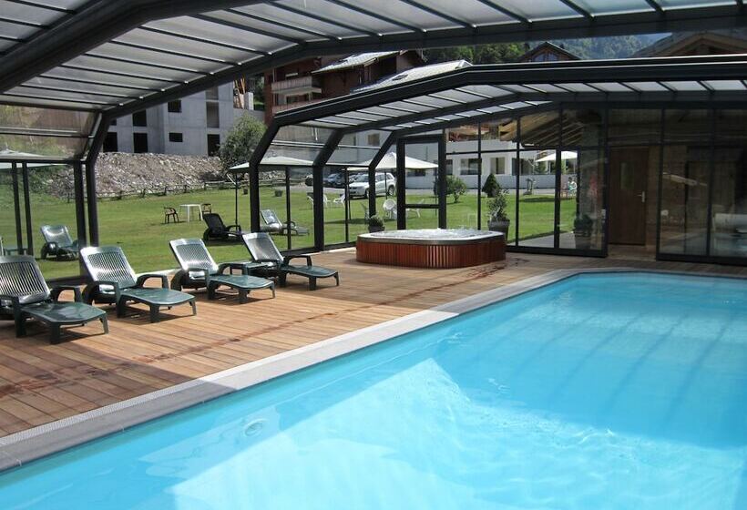 إقامة Logis Hotel Gai Soleil