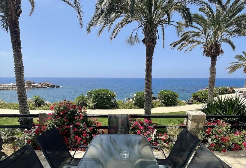 استراحتگاه Vrachia Beach Hotel & Suites   Adults Only