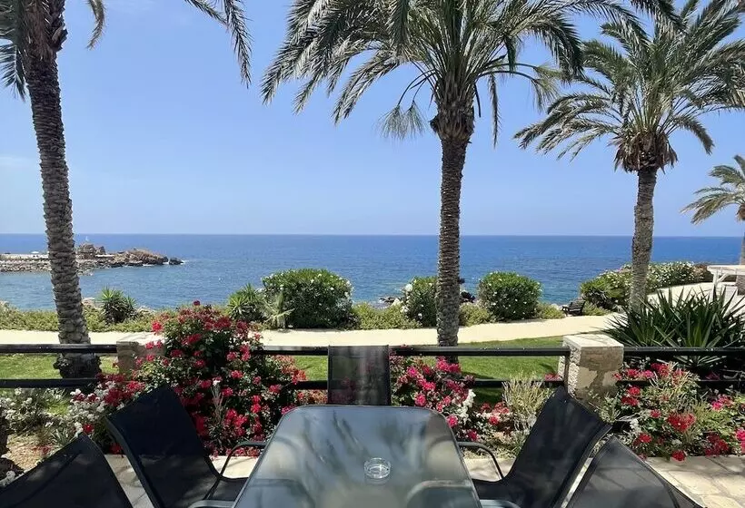 استراحتگاه Vrachia Beach Hotel & Suites   Adults Only